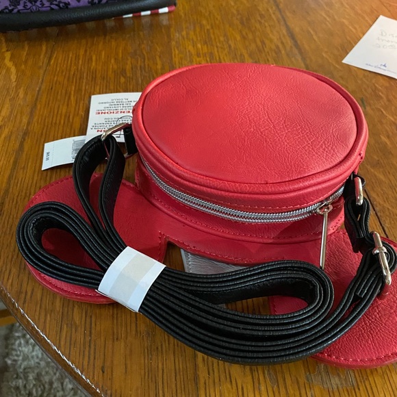 Retired Disney park icon Christmas crossbody bag - Picture 3 of 5